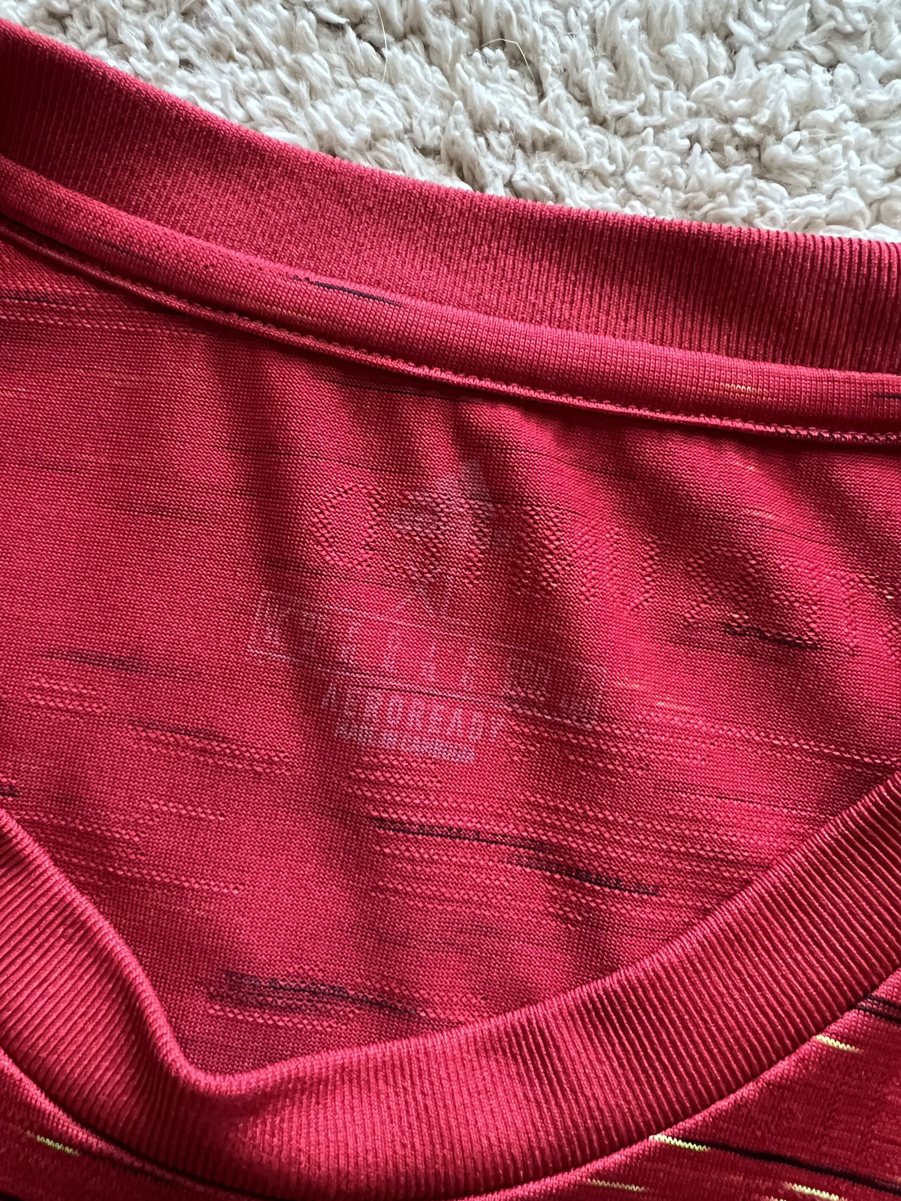 Neck label