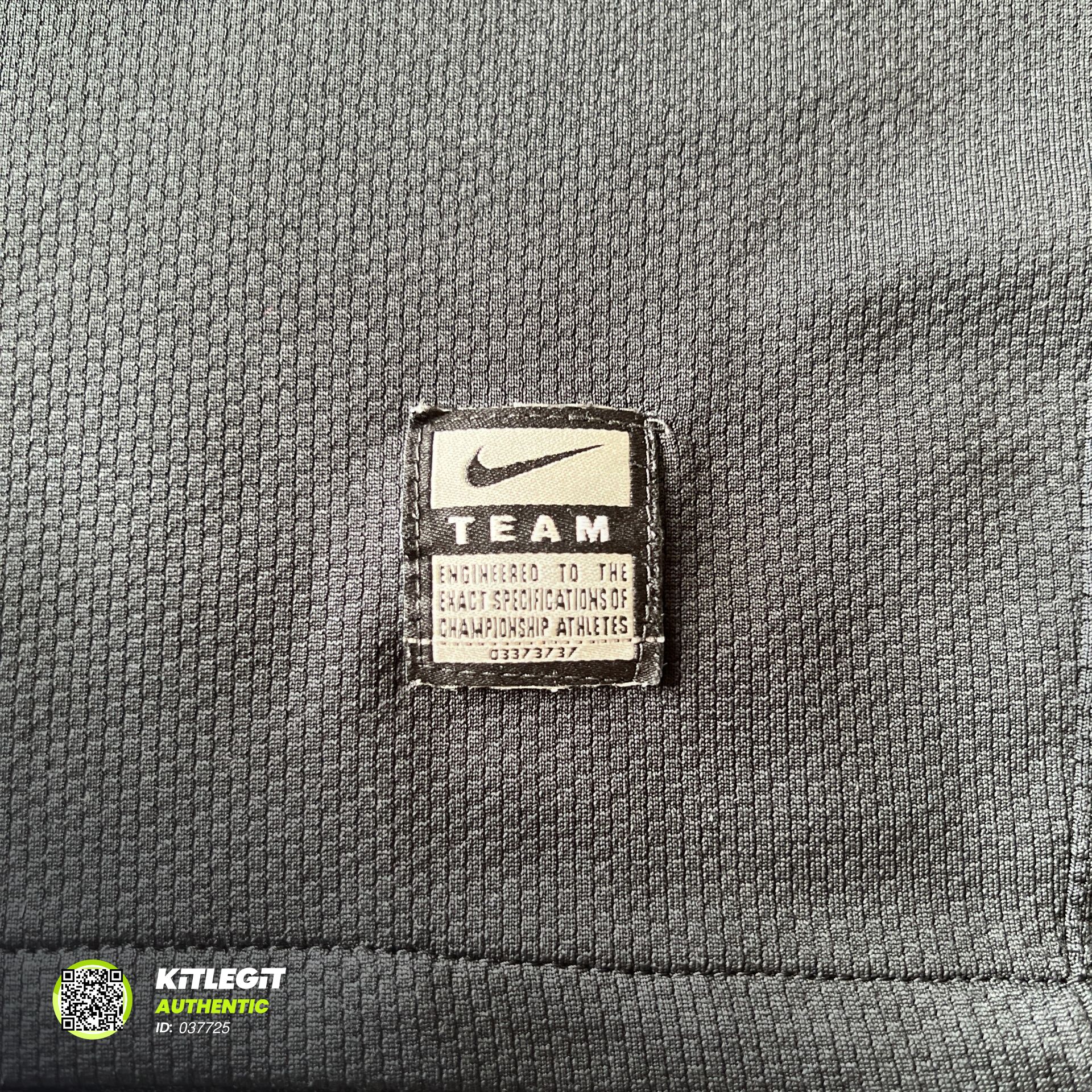 Authenticity evidence image of Aston Villa 2008/09 Nike GK 3 Goalkeeper Shirt (Acorns) - Men's Large