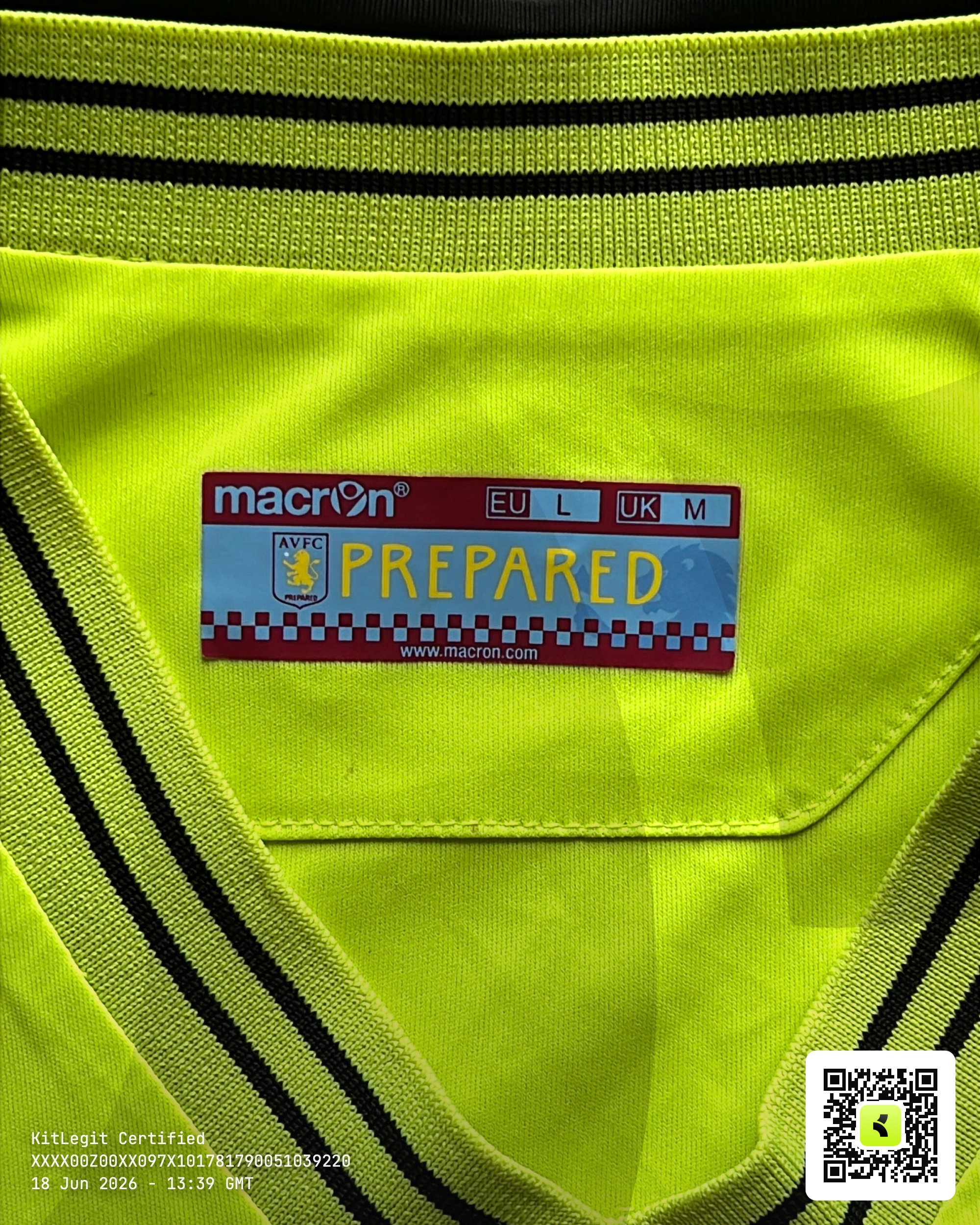 Neck label