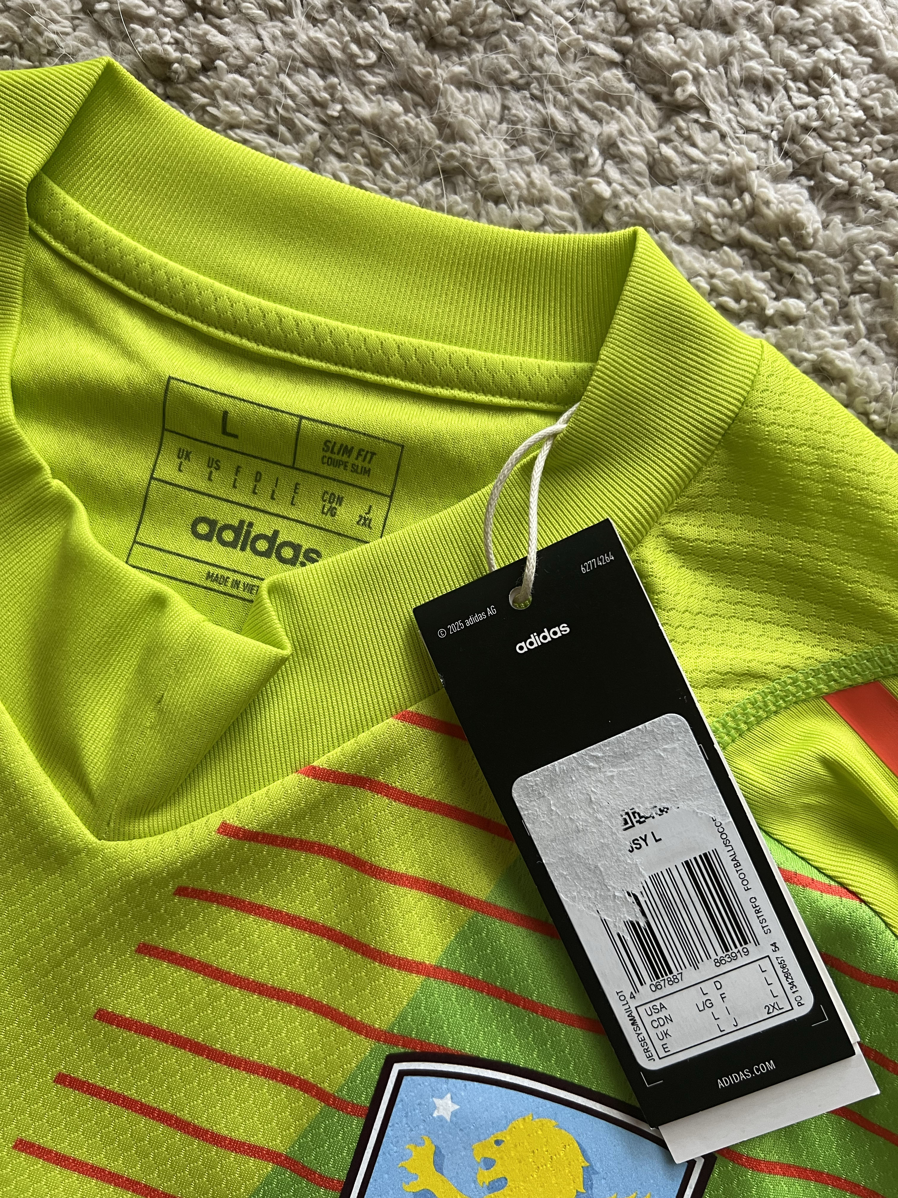 Authenticity evidence image of Aston Villa 2024/25 Adidas GK 4 Goalkeeper Pro Shirt (Acorns) - Men's Large