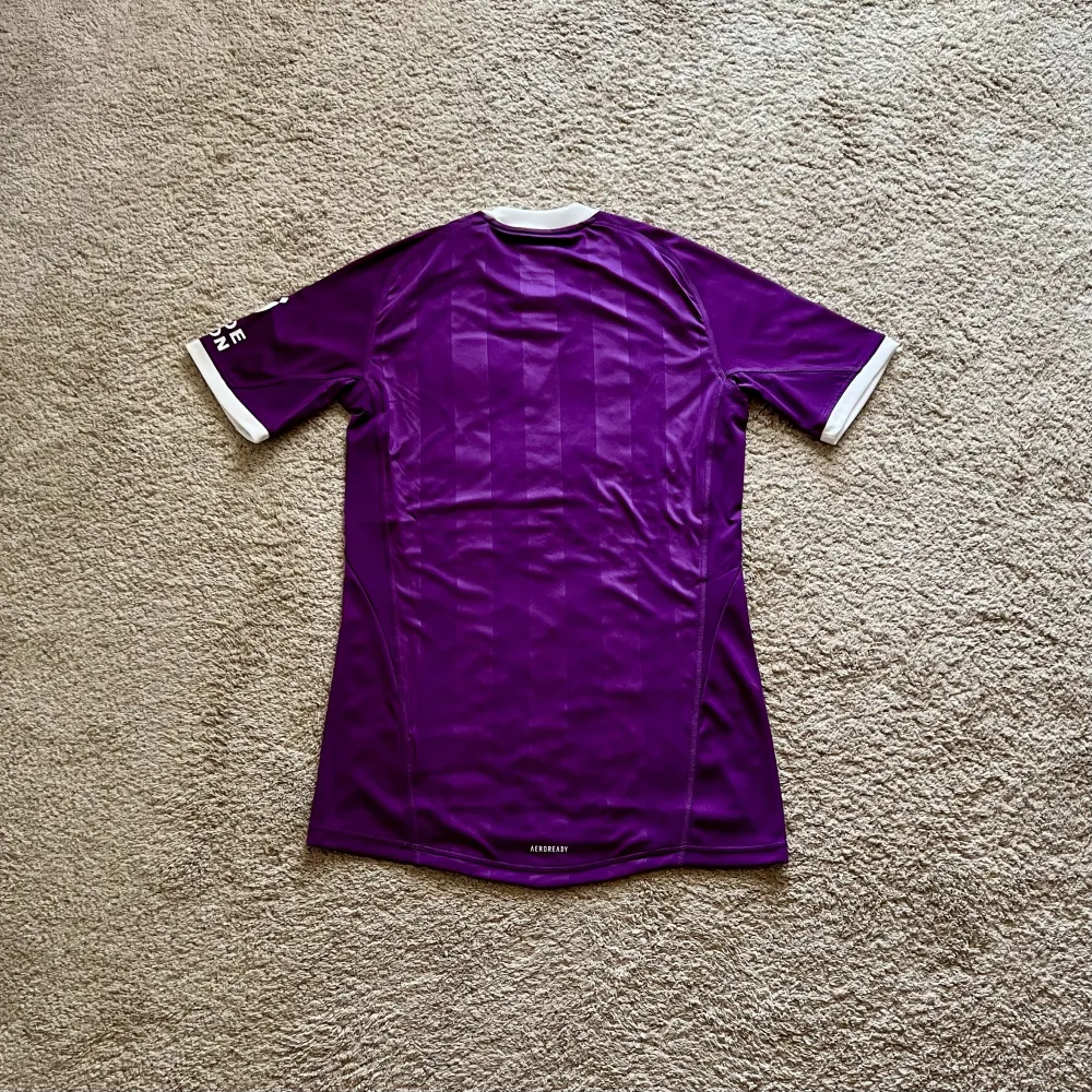 Rear view of Aston Villa 2025/26 Adidas GK 5 Goalkeeper Shirt (Betano) - Men's Medium